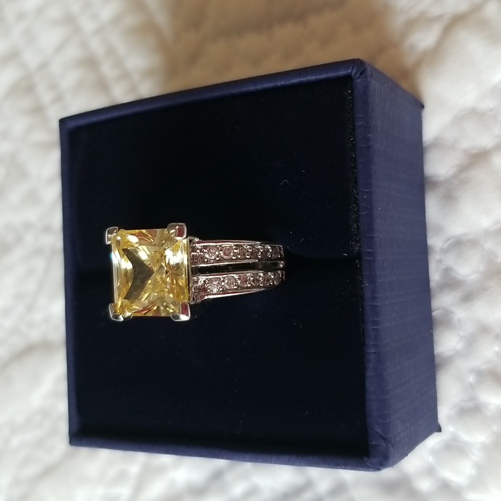 18k gold electro plated cz ring - Picture 3 of 10